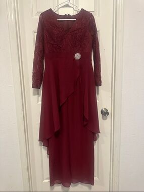 Amazon Burgundy Lace Long-Sleeve Evening Gown with Brooch